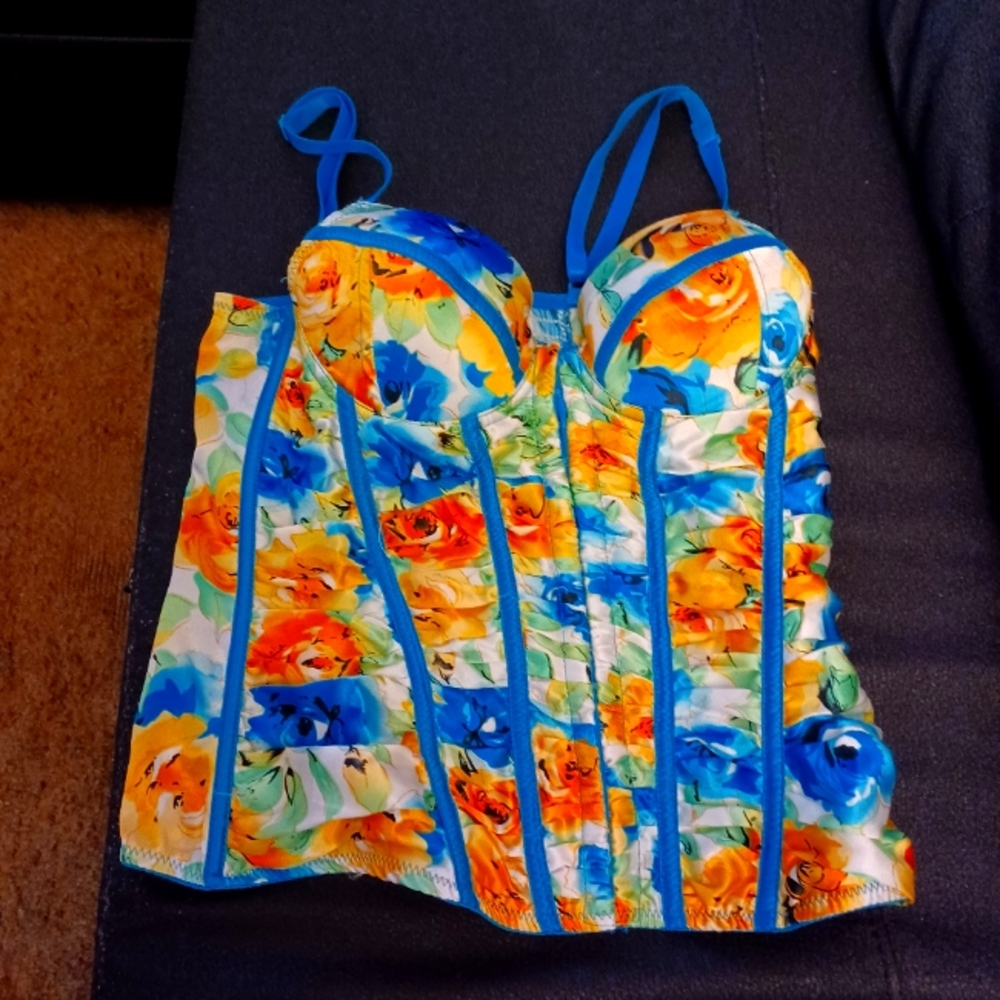 Built In Bra Top With Support Everywhere - image 1